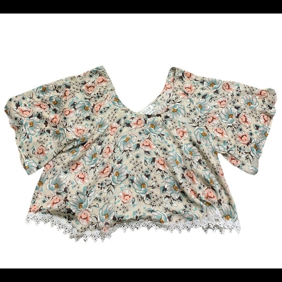 MOLLY BRAKEN Boho Floral Lace Trim Blouse With Scalloped Trim Beige Sz One Size - Picture 4 of 11